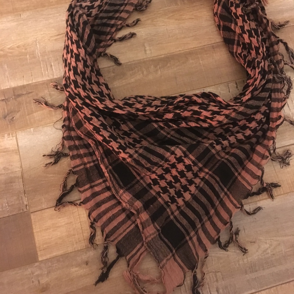 Square scarf